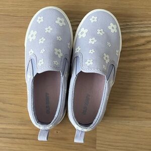NEW Little Girls Slip-on Sneakers (size 9)